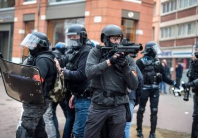 جرح أكثر من 60 شرطيا في تظاهرات ضد قانون الأمن في فرنسا