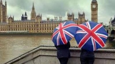 مبيعات فترة الأعياد في بريطانيا تتكبد خسائر بسبب كورونا