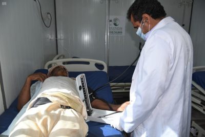 العيادات الطبية المتنقلة لمركز “الملك سلمان “للإغاثة في مديرية عبس بمحافظة حجة