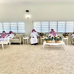 سمو أمير منطقة جازان يعزي ذوي الشهيد الرقيب الحريصي