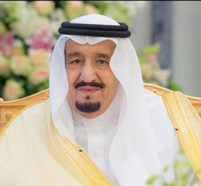خادم الحرمين الشريفين يكلف أمين مجلس التعاون الخليجي بنقل الدعوات لحضور القمة المقبلة