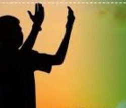 والدة رجل الأعمال علي خمج إلى رحمة الله