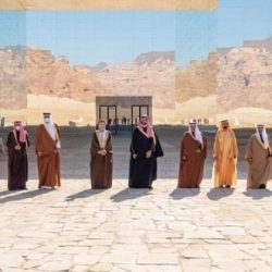 ولي العهد يبحث سبل تعزيز العمل الخليجي المشترك مع أمير قطر