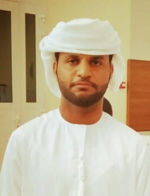 برئاسة فخرية من الشيخ خليفة آل نهيان تكريم الشاعر أحمد المقبالي