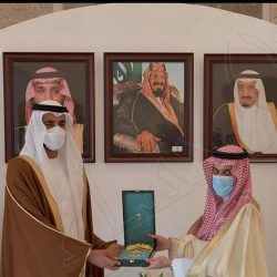 أمير الحدود الشمالية يستقبل اللواء الجابري