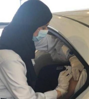 الصحة تعلن تدشين خدمة التطعيم ضد كورونا داخل السيارة في 4 مناطق
