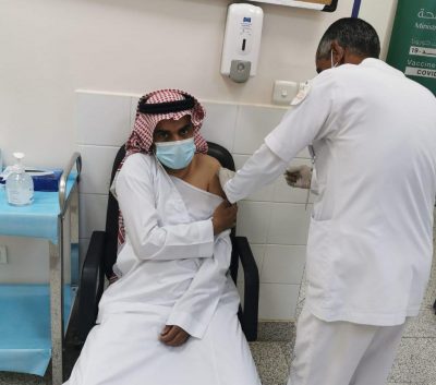 مراكز اللقاحات بمنطقة المدينة تستقبل المواطنين والمقيمين لتلقي لقاح كورونا