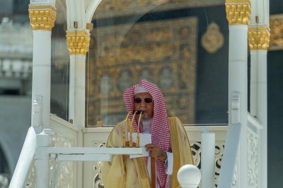 بن حميد يجب الوعي والنصح والأخذ على يد السفيه في تعاون من غير تهاون