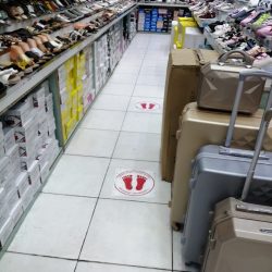مدير مكتب تعليم بيش يجتمع بأقسام الشؤون التعليمية افتراضيًا