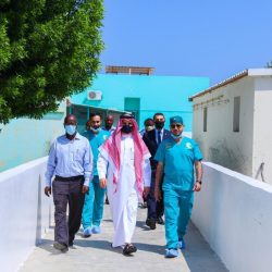 الدكتور الربيعة يهنئ القيادة بمناسبة نجاح العملية الجراحية لولي العهد
