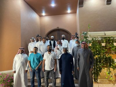 زملاء الحازمي بشركة بترو رابغ يقيمون حفل تكريم وتوديع بمناسبة إنتقاله لعمله الجديد