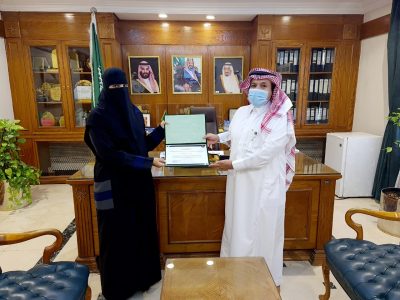 بيئة مكة تكرم ” الطويرقي ” في يوم المرأه العالمي