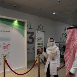 الشيخ السديس يدشن مشروع تركيب 74 شاشة رقمية في المسجد الحرام