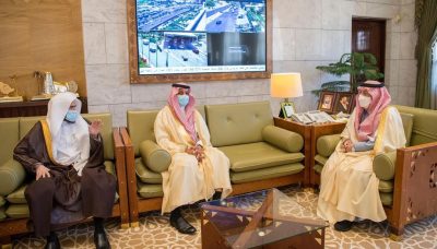 سمو أمير الرياض يكرم الفائزين في جائزة التميز في العمل الخيري