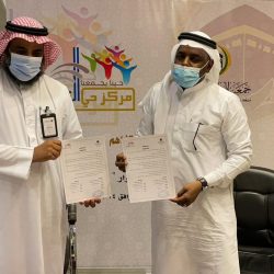 محافظ الداير يتفقد سير فعاليات مهرجان البن الخولاني الثامن
