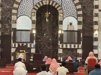 تقديم لقاح كورونا بجامع الشيخ علي بن عبدالله الجفالي بجازان