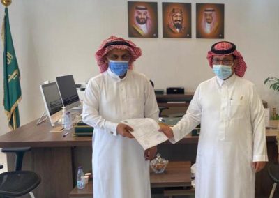 بلدية البرك وإدارة فريق دبسا الرياضي يوقعان عقد شراكة مجتمعية