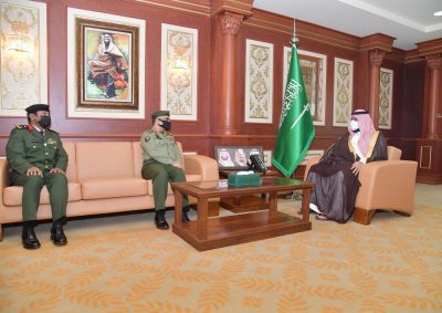 سمو الأمير محمد بن عبدالعزيز يستقبل مُدِيري الجوازات والسجون بالمنطقة