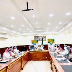 “جامع الفياض ” يعرض لوحة تعريفيه تحت عنوان اعرف حقوقك الصحيه