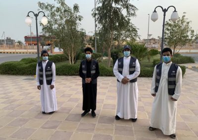 فريق العيون التطوعي يشارك بأكثر من 50 متطوع في مركز اللقاحات بالعيون