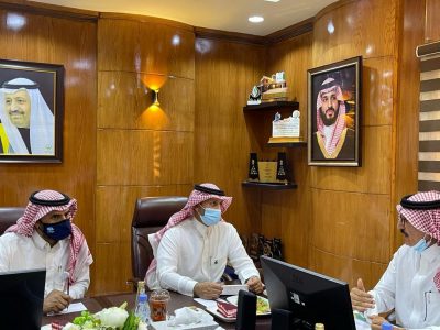 وفد بنك التنمية الاجتماعية يزور غرفة الباحة
