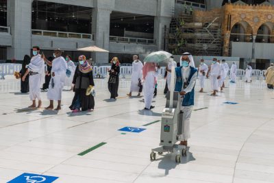 أيادي سعودية تشرف على الأعمال الميدانية في المسجد الحرام