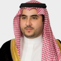 اغلاق 3 محال لتفصيل الملابس العسكرية وضبط 400 بدلة و8000 قطعة من الأنواط والرتب
