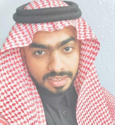 سلطان ” يضئ منزل “ الحكمي”