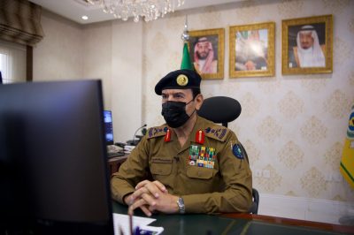 الفريق العمرو يفتتح ورشة عمل “السلامة والصحة المهنية في بيئات العمل” عبر تقنية الاتصال المرئي