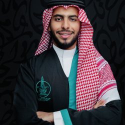“سمو نائب أمير منطقة جازان “يكرم أصغر مؤلفة الطالبة دلع مدخلي