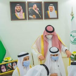 رئيس مركز الجبل الأسود يتقدم المصلين وسط تطبيق أعلى معايير الاجراءات الاحترازية