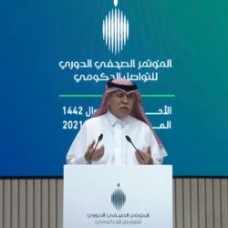 وزير الخارجية يبحث مع نظيره الكويتي تعزيز مسيرة العمل المشترك
