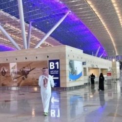 السفير آل جابر يلتقى بمبعوث الأمم المتحدة والسفير البريطاني إلى اليمن