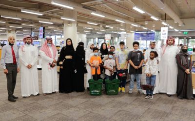 الأميرة هيام آل فرحان تشارك أطفال (البر) رحلتهم التثقيفية في مكتبة جرير