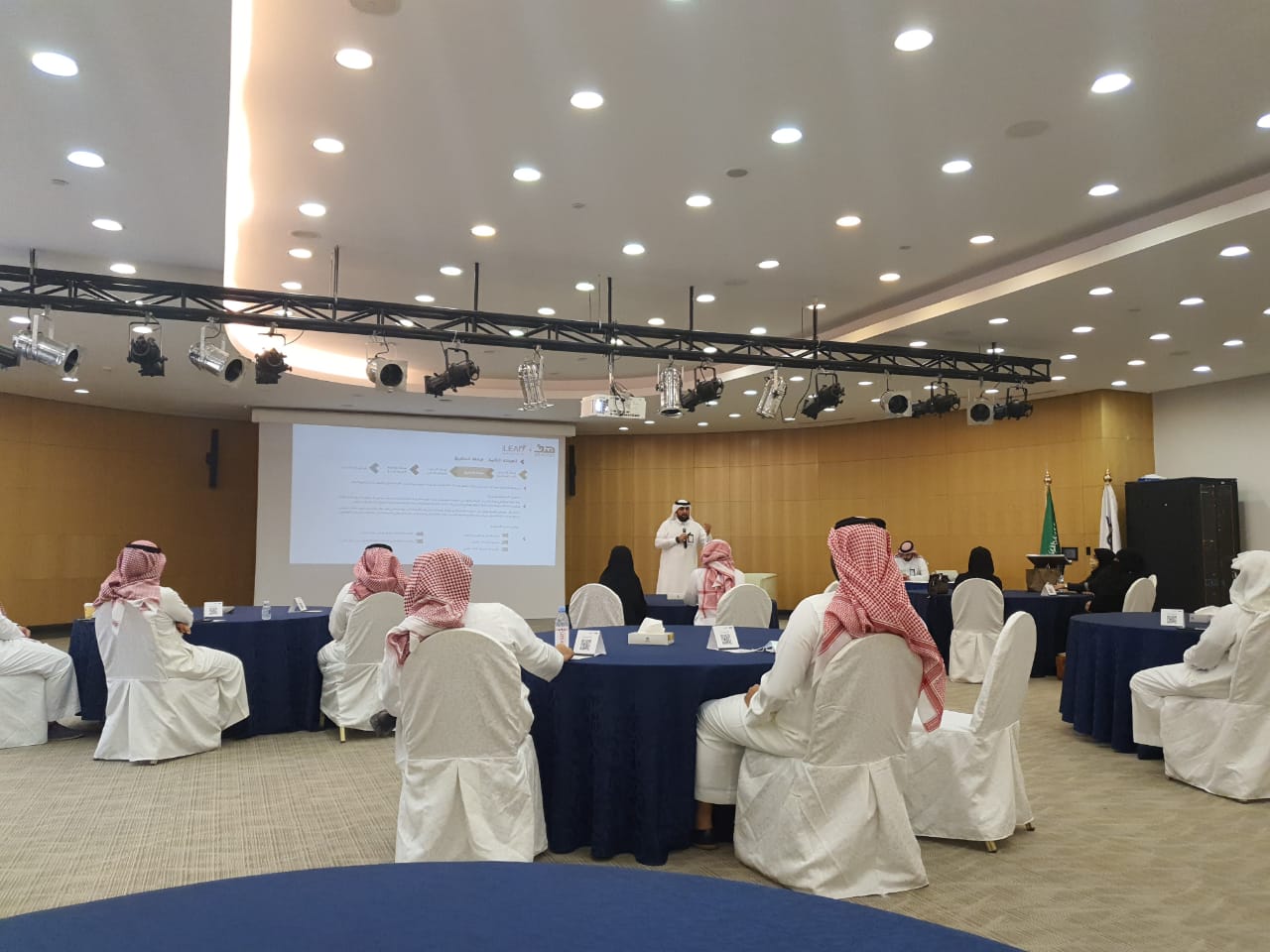 أكاديمية “هدف” للقيادة تقدم ورشة عمل لتمكين القوى الوطنية من المناصب أكاديمية “هدف” للقيادة تقدم ورشة عمل لتمكين القوى الوطنية من المناصب