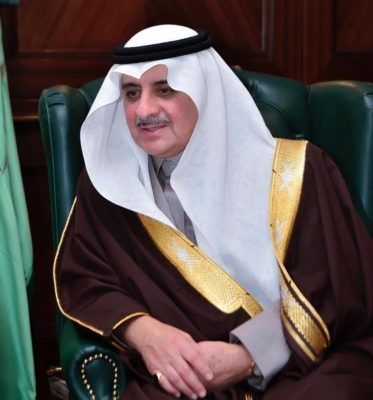 أمير تبوك يدشن ويتفقد عدداً من المشروعات التنموية في الوجه