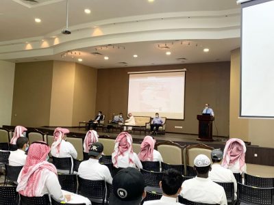 تقنية الطائف تقيم برنامجا لتهيئة ٧٧٥ متدربا مستجدا