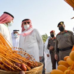 سمو الأمير محمد بن ناصر يتفقد قيادة قطاع حرس الحدود بفرسان ويفتتح جامع شهداء الواجب
