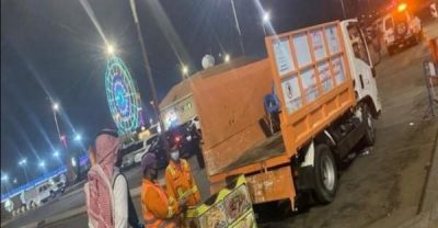 مقيمة تتجول بعربة لبيع البطاطس في الطائف وتدعي أنها من الأسر المنتجة