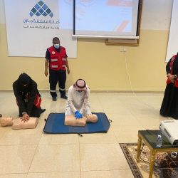 الدكتور الصاعدي يتفقد جمعية الادارة الصحية بالدمام ويكرم 80متطوع ومتطوعة بنادي التطوع
