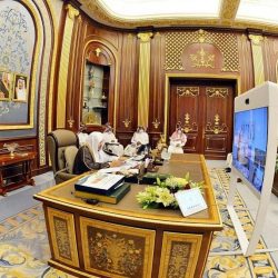 الأمير تركي العبدالله الفيصل يكرم صحيفة “خبر عاجل”