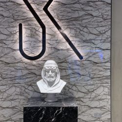 خالد الفيصل يدشن أول جامعة تدار بالذكاء الاصطناعي على كورنيش جدة