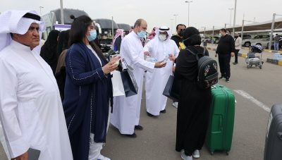 بعد عامين .. استقبال حافل ل 240 معتمراً من أوزباكستان