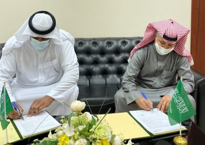وحدة الخدمات المساندة للأشخاص ذوي الاعاقة بعنيزة توقع شراكة مع مؤسسة الحركان المكتبية