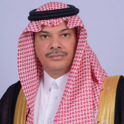 مدير عام فرع وزارة الموارد البشرية بحائل يكرم فريق “بيارق التطوعي”