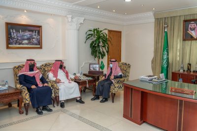 محافظ الجبيل يشهد توقيع شراكة بين جمعية الجبيل الخيرية وشركة كيمانول