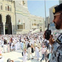أمير الباحة يرعى حفل تخريج أكثر من 4035 طالب وطالبة من جامعة الباحة ويوجه بإنشاء مكتب علاقات الطلاب لربط الخريجين بسوق العمل