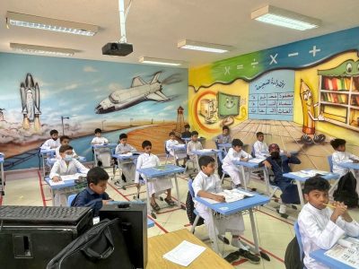 بالصور : طلاب وطالبات تعليم الليث ينتظمون في اليوم الدراسي الأول خلال شهر رمضان المبارك