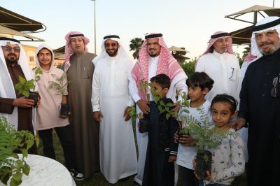 أمين الباحة يطلق مبادرة بيئتي خضراء التي نفذتها جمعية ولجنة التنمية برغدان