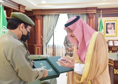 سمو أمير منطقة جازان يستقبل مدير جوازات المنطقة